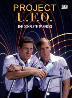 UFO - En TV-serie från 1978 som utforskar mysterierna kring utomjordisk kontakt och samhällsreaktioner på den potentiella sanningen!